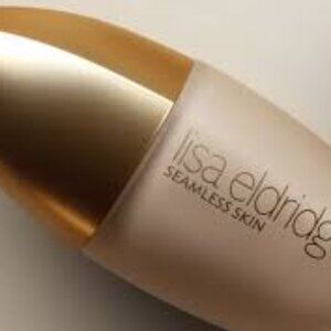 I'm Looking For Lisa Eldridge Seemless Foundation 16 & 9.5